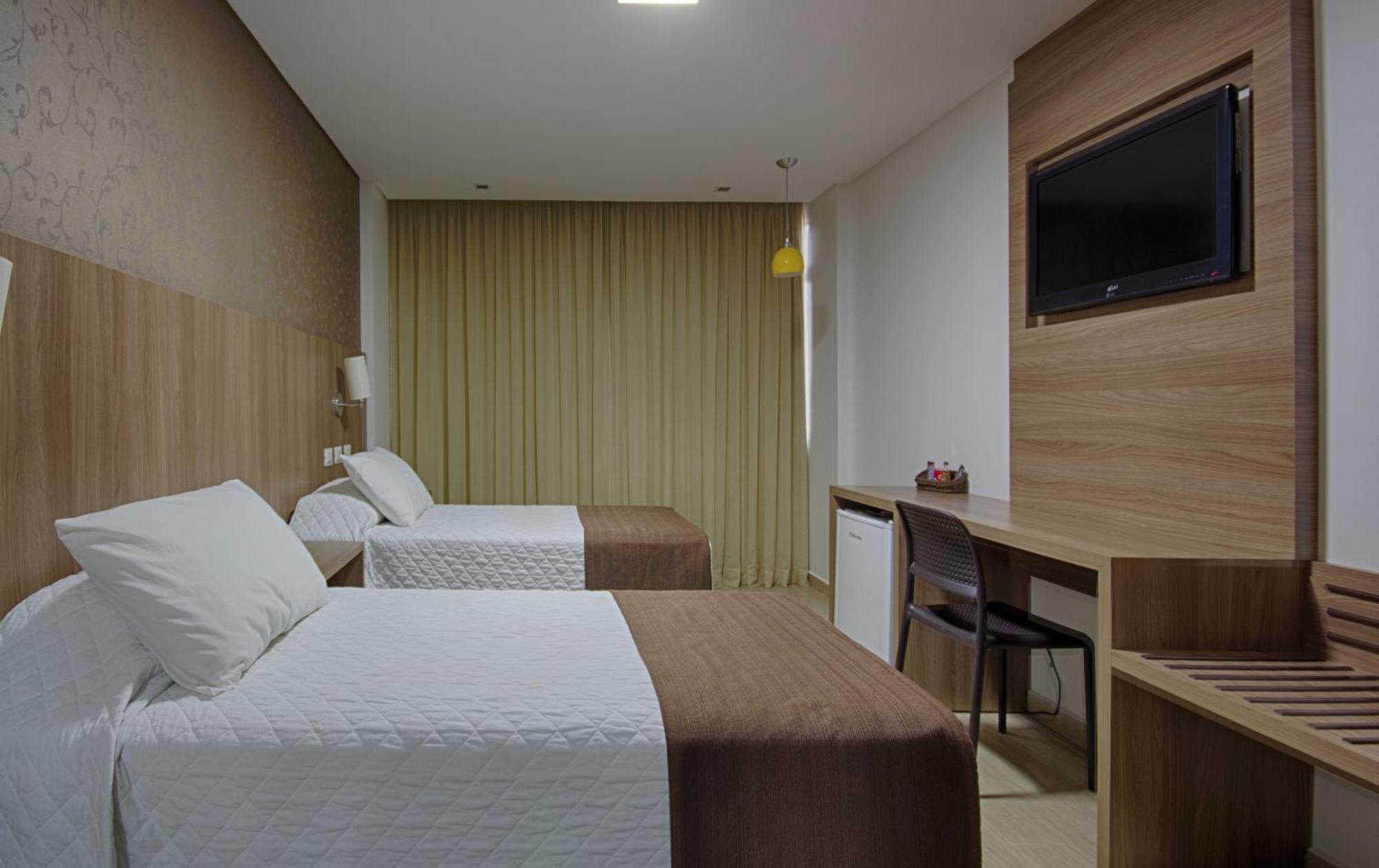 Foz Presidente Comfort Hotel Фос-ду-Игуасу Экстерьер фото